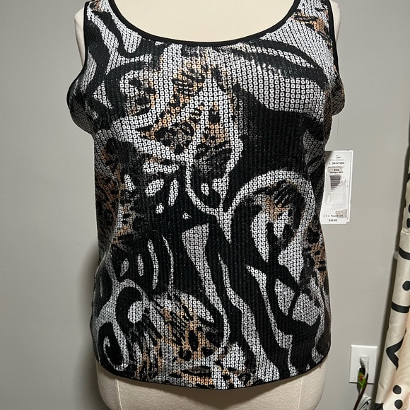 Plus Size Tank - Picture 3 of 6